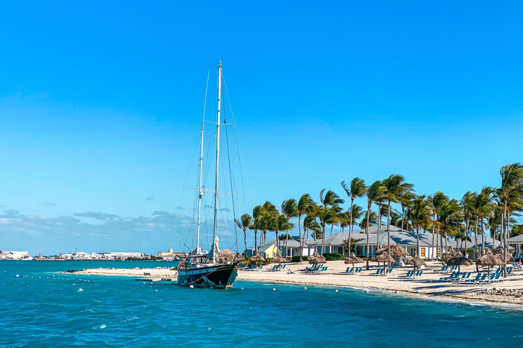 Sunrise Suites - Sea Breeze Suite 101 Key West Room photo